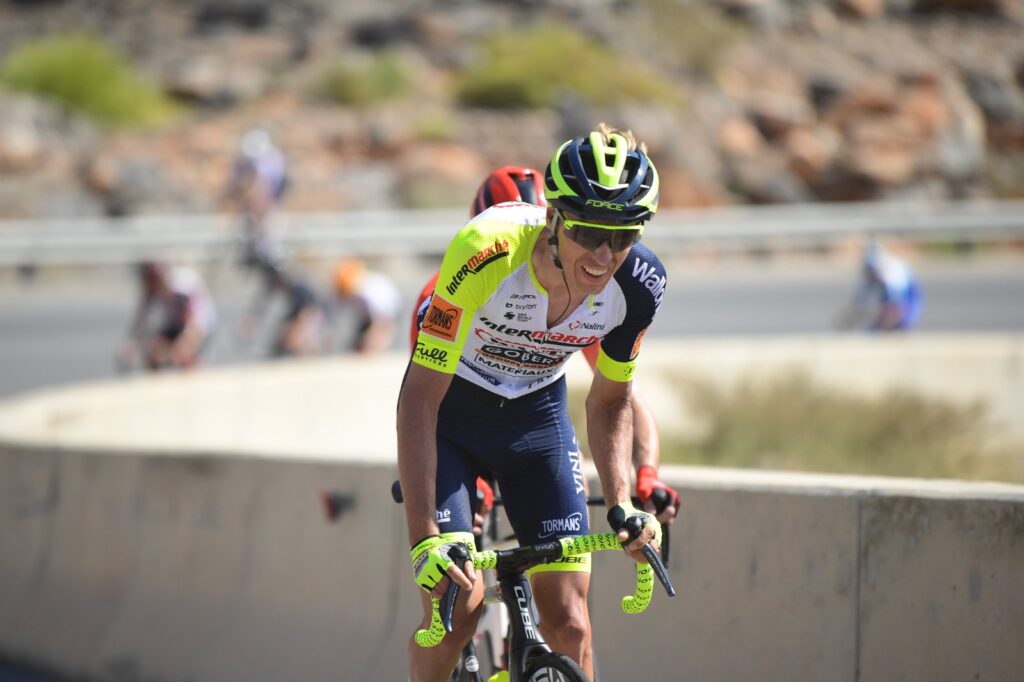 Jan Hirt gana la etapa 5 del Tour de Omán y es nuevo líder