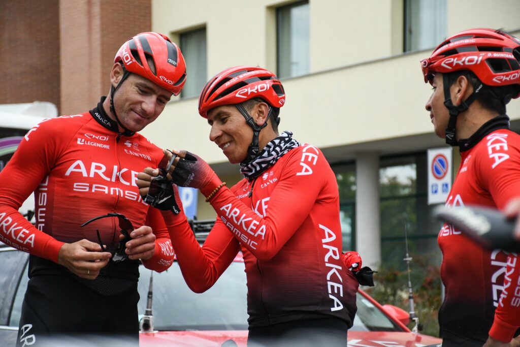Nairo Quintana Arkea Samsic muestra celular