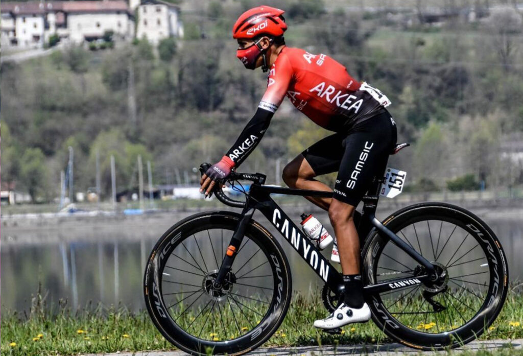 Nairo Quintana entrena con el Arkea Samsic