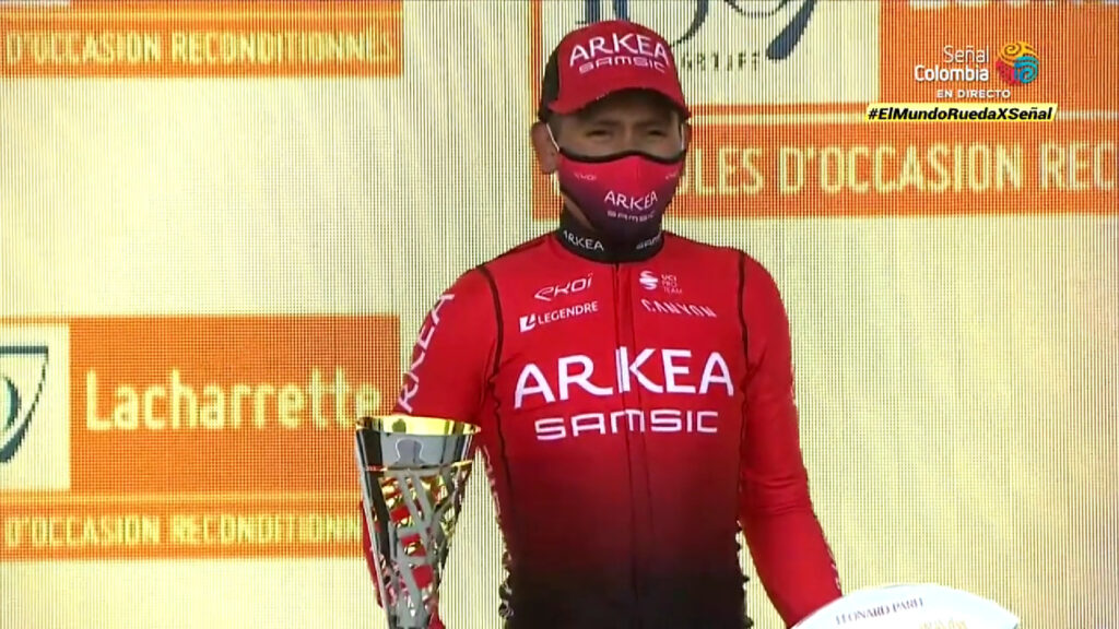 Nairo con título en podio