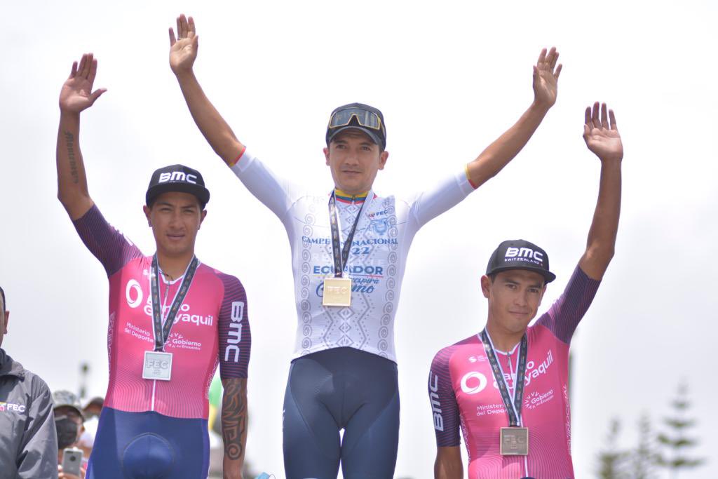 Este fue el podio en la crono de los nacionales de Ecuador, con Carapaz campeón