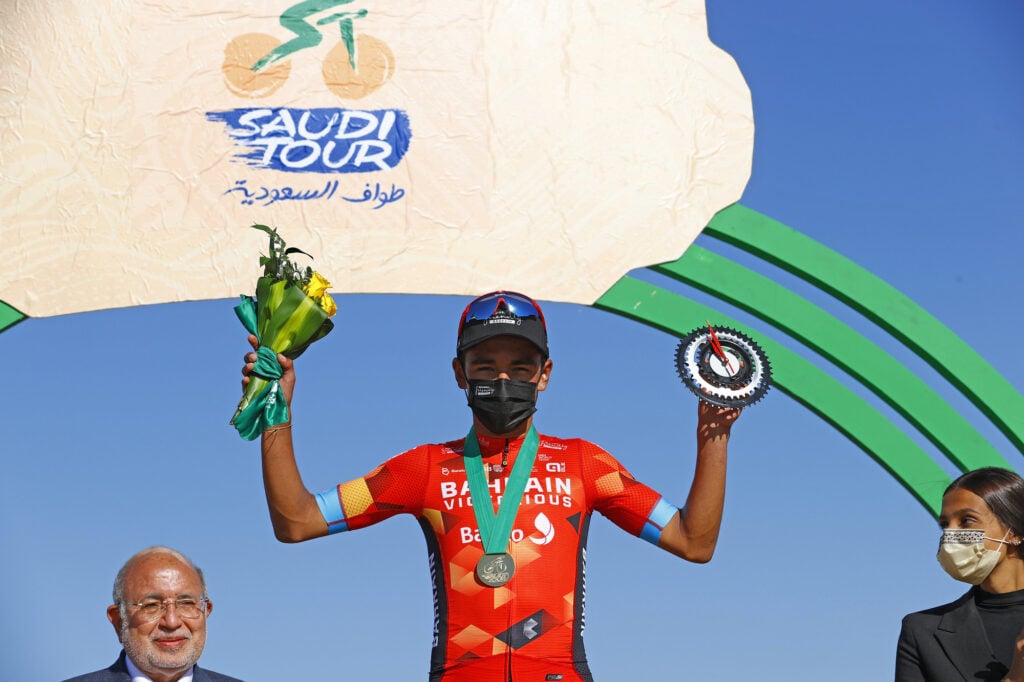 Santiago Buitrago habla sobre su victoria en la etapa 2 del Tour de Arabia Saudita 2022