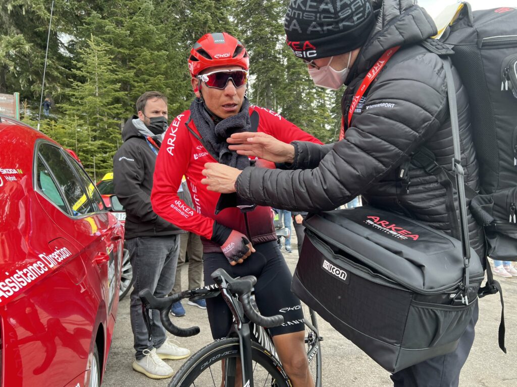 Nairo con indumentaria del Arkea