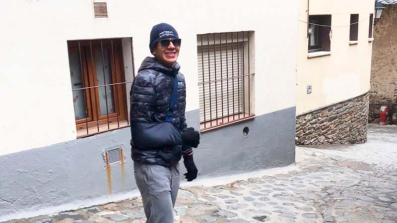 Harold Tejada con el brazo roto