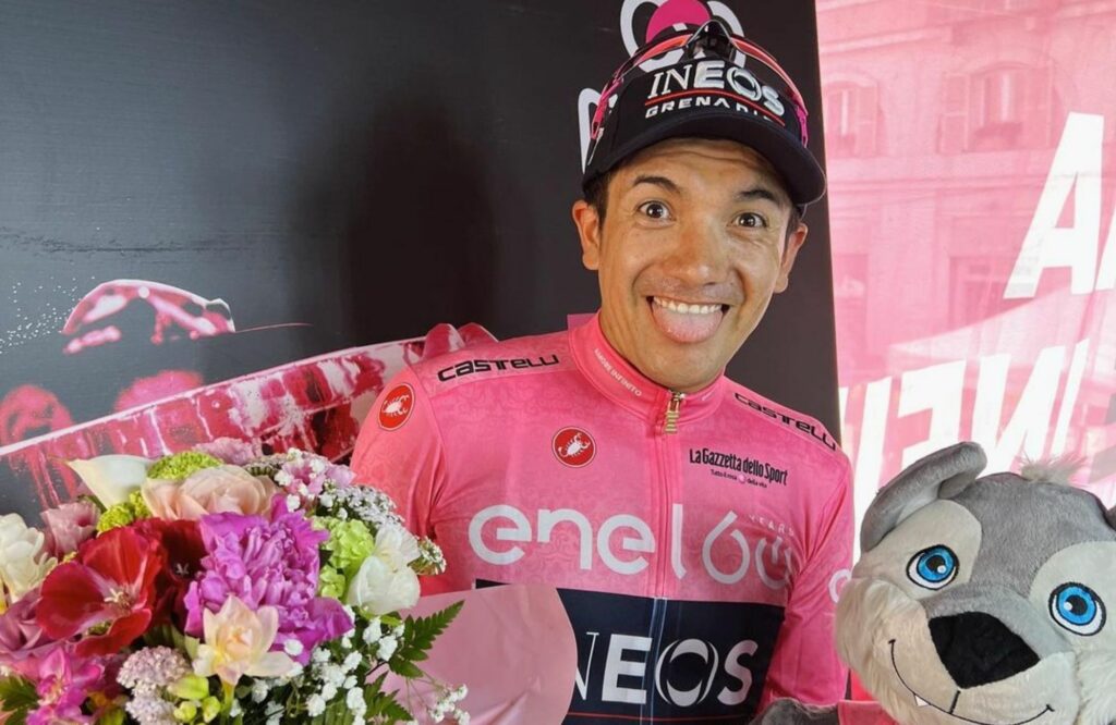 Richard Carapaz feliz