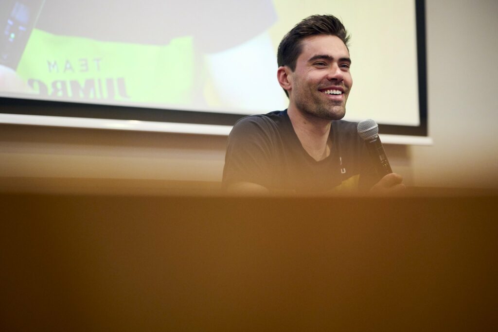 Tom Dumoulin hablando